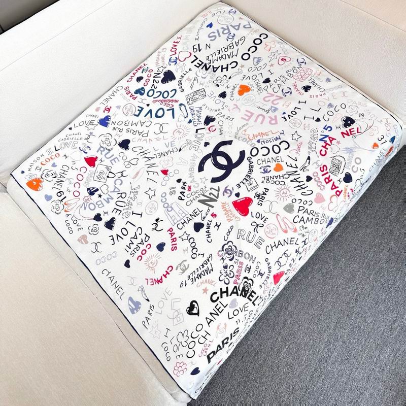 Chanel silk scarf 90X90cm E04 (16)