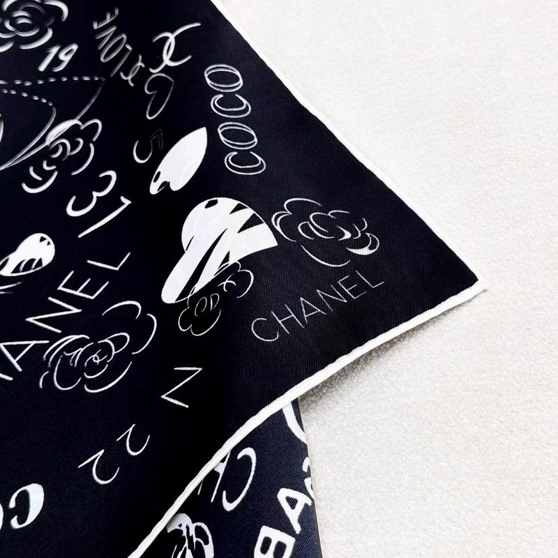 Chanel silk scarf 90X90cm E04 (3)