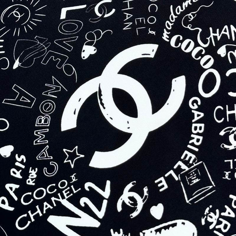 Chanel silk scarf 90X90cm E04 (4)