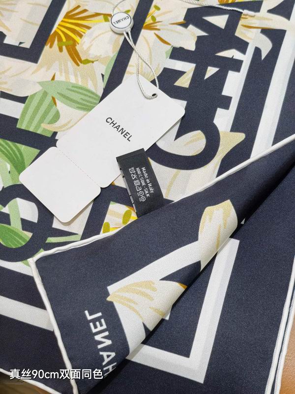 Chanel silk scarf 90X90cm E10 (13)