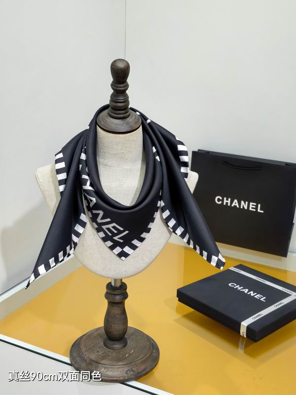 Chanel silk scarf 90X90cm E13 (11)