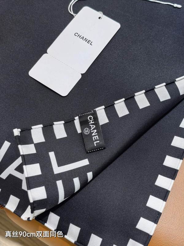 Chanel silk scarf 90X90cm E13 (14)
