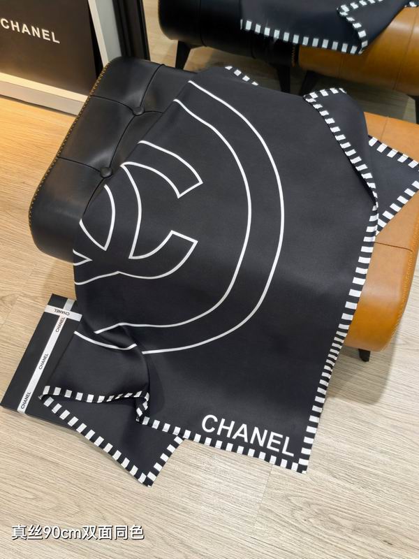 Chanel silk scarf 90X90cm E13 (16)