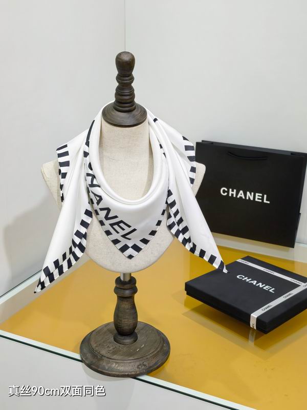 Chanel silk scarf 90X90cm E13 (2)