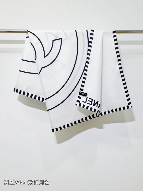 Chanel silk scarf 90X90cm E13 (3)
