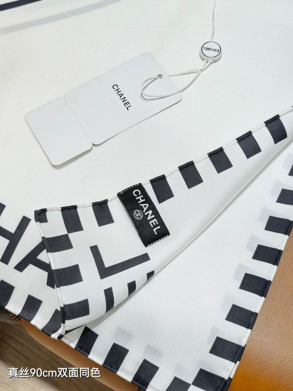 Chanel silk scarf 90X90cm E13 (5)
