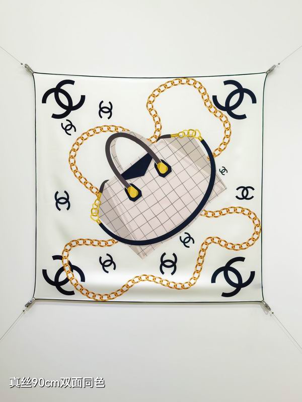 Chanel silk scarf 90X90cm E17 (18)