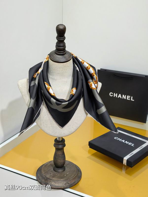 Chanel silk scarf 90X90cm E17 (2)