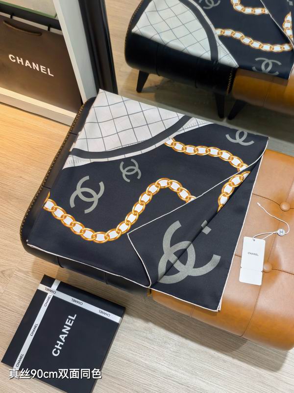 Chanel silk scarf 90X90cm E17 (8)