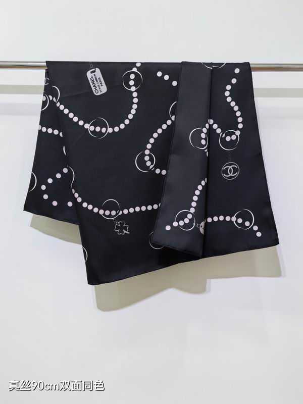 Chanel silk scarf 90X90cm E18 (13)