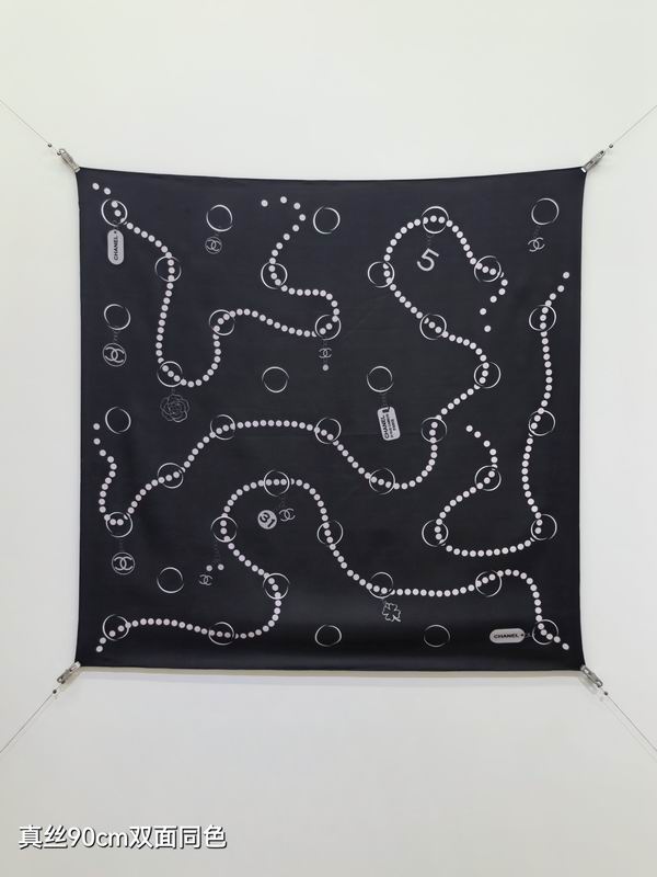 Chanel silk scarf 90X90cm E18 (19)
