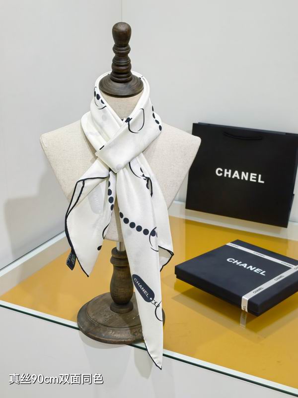 Chanel silk scarf 90X90cm E18 (2)