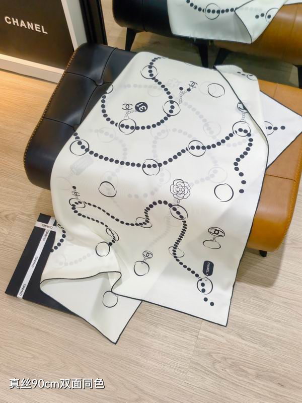 Chanel silk scarf 90X90cm E18 (7)