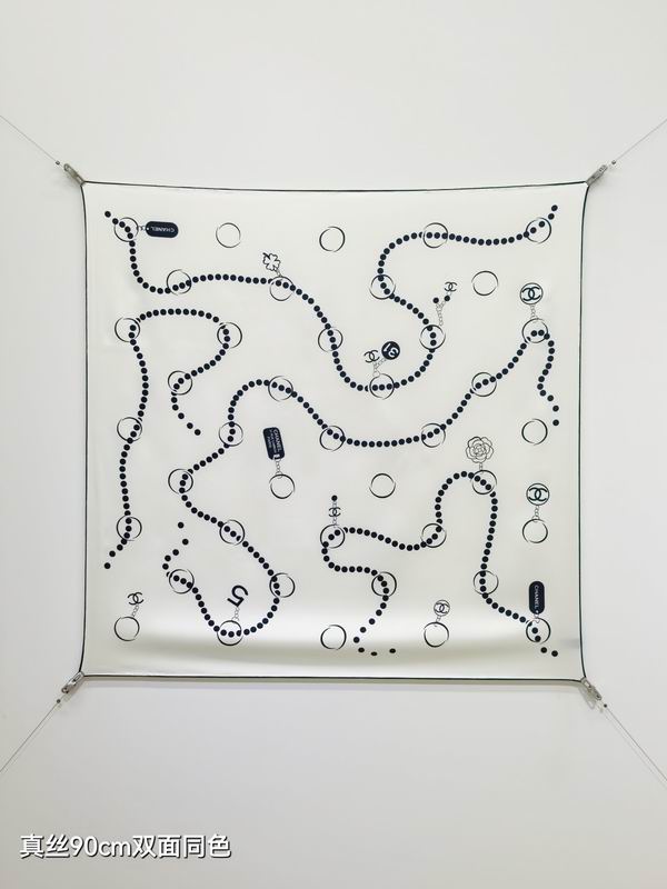 Chanel silk scarf 90X90cm E18 (9)