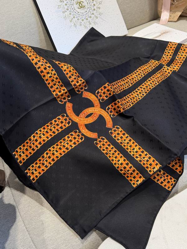 Chanel silk scarf 90X90cm E48 (4)
