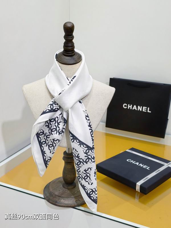 Chanel silk scarf 90X90cm E50 (11)