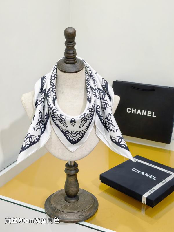 Chanel silk scarf 90X90cm E50 (12)