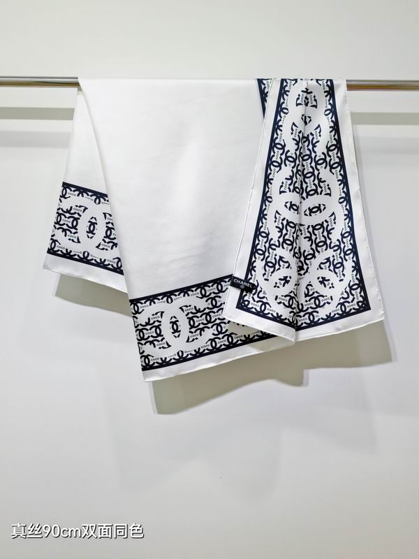 Chanel silk scarf 90X90cm E50 (13)