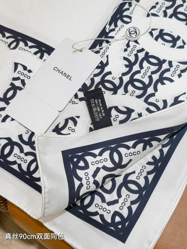Chanel silk scarf 90X90cm E50 (14)
