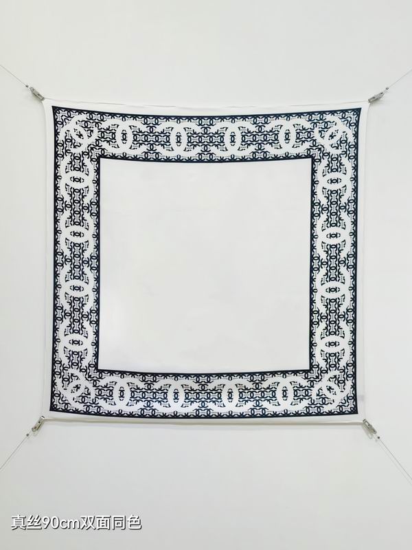 Chanel silk scarf 90X90cm E50 (18)