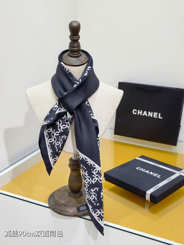 Chanel silk scarf 90X90cm E50 (2)