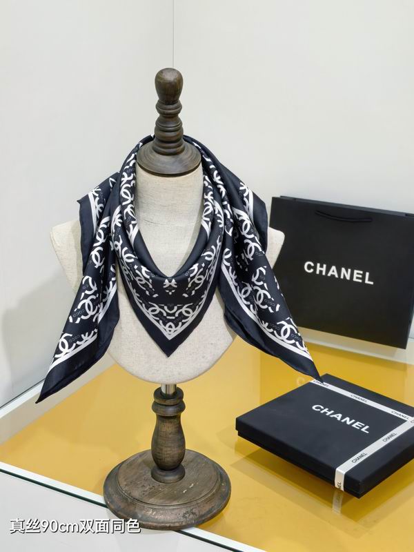 Chanel silk scarf 90X90cm E50 (3)