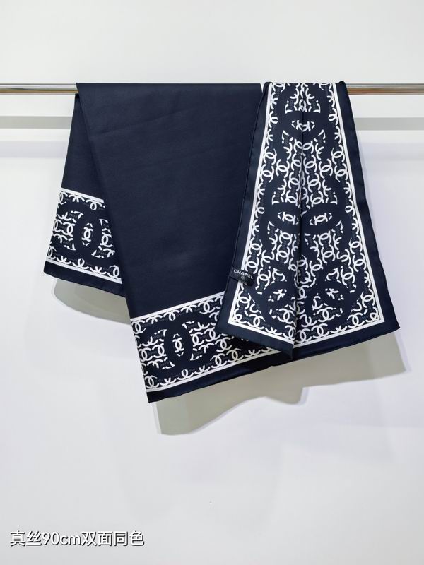 Chanel silk scarf 90X90cm E50 (4)