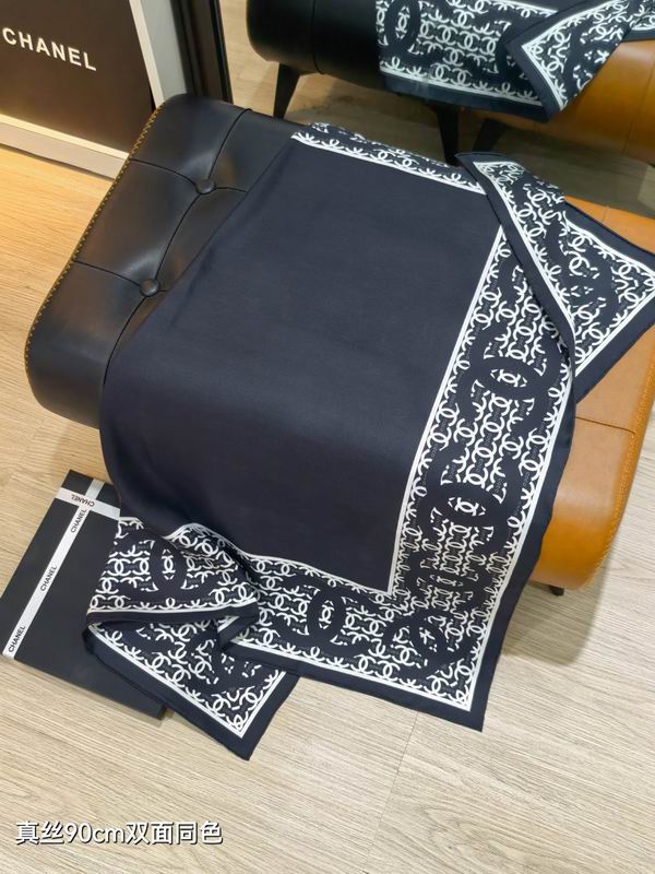Chanel silk scarf 90X90cm E50 (7)