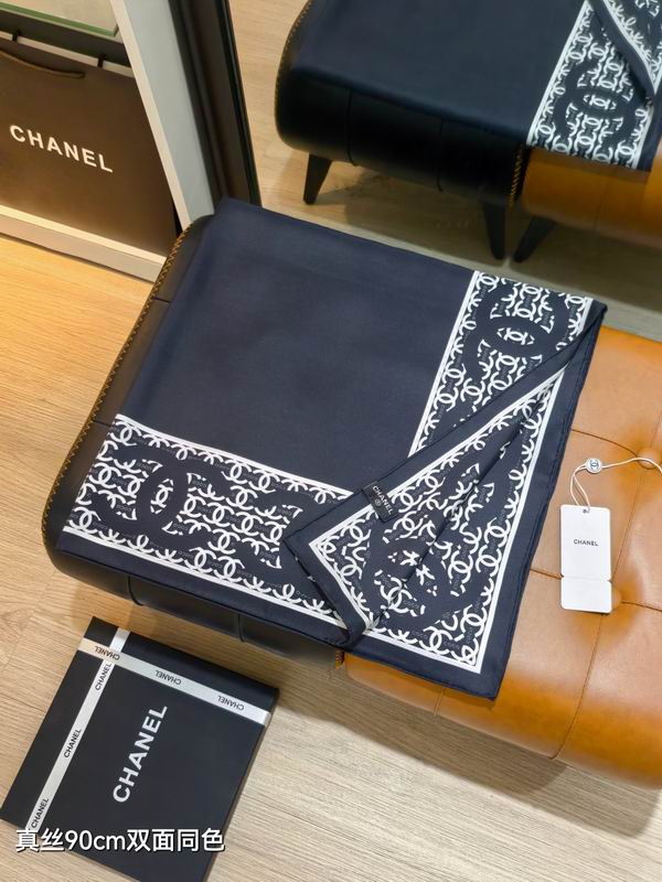 Chanel silk scarf 90X90cm E50 (8)