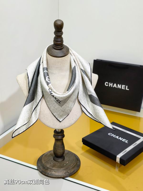 Chanel silk scarf 90X90cm E51 (12)