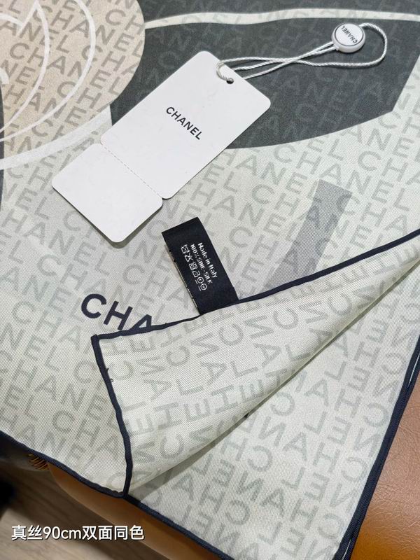 Chanel silk scarf 90X90cm E51 (14)