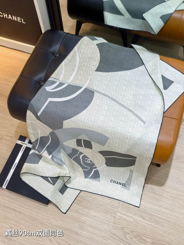 Chanel silk scarf 90X90cm E51 (16)