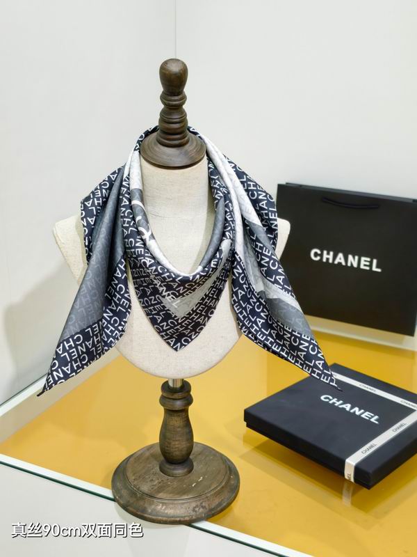 Chanel silk scarf 90X90cm E51 (3)