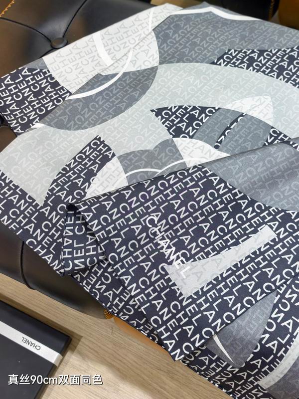 Chanel silk scarf 90X90cm E51 (6)