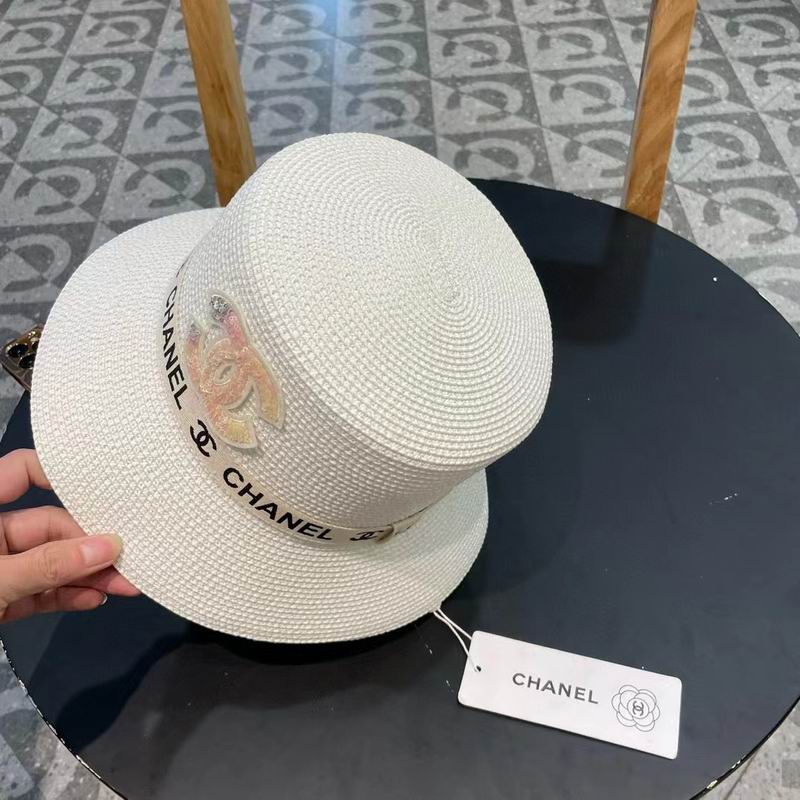 Chanel top hat (693)