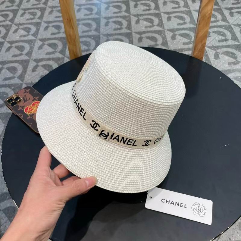 Chanel top hat (697)