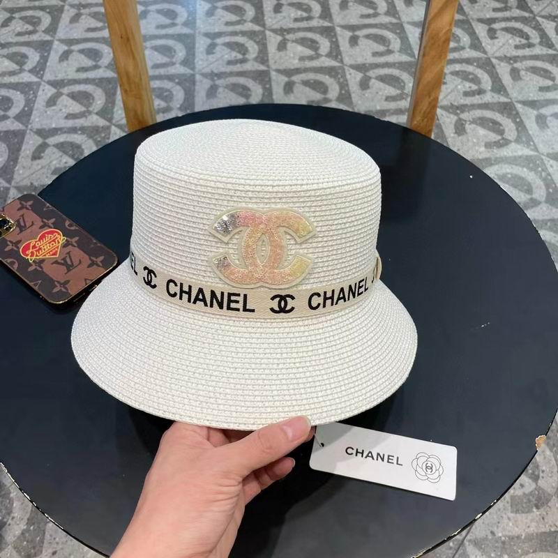 Chanel top hat (698)