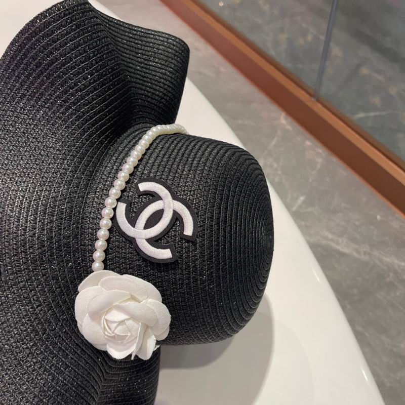 Chanel top hat (808)