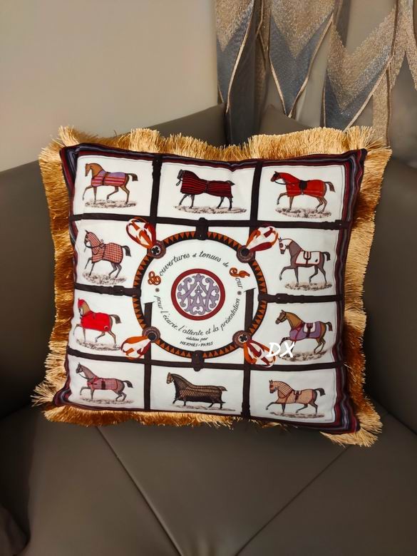 Cushions 50x50cm  (40)