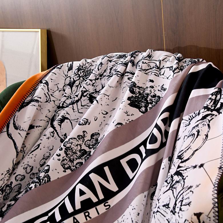 Dior 1.5x1.5m 1.5x2m 2x2.3m  (5)