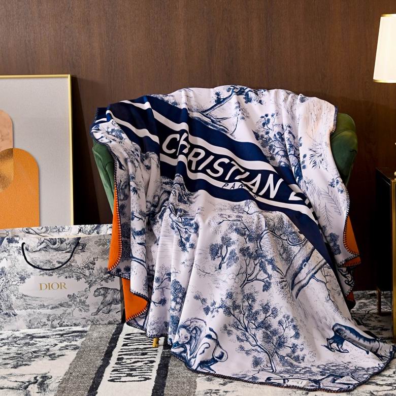 Dior 1.5x1.5m 1.5x2m 2x2.3m    (1)