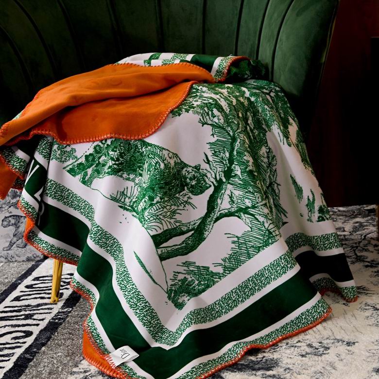 Dior 1.5x1.5m 1.5x2m 2x2.3m    (2)