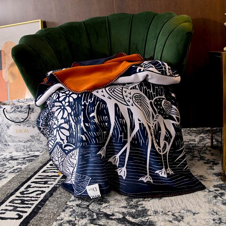 Dior 1.5x1.5m 1.5x2m 2x2.3m    (3)