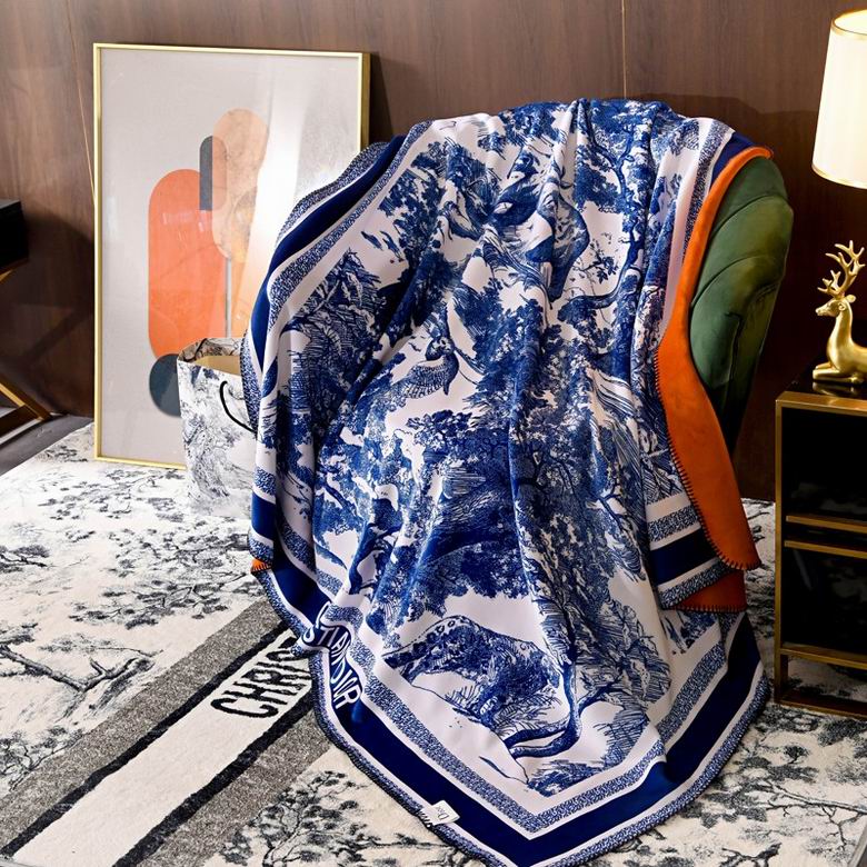 Dior 1.5x1.5m 1.5x2m 2x2.3m    (3)