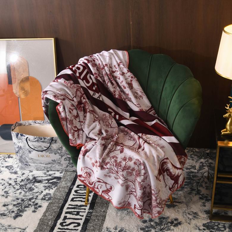 Dior 1.5x1.5m 1.5x2m 2x2.3m    (3)