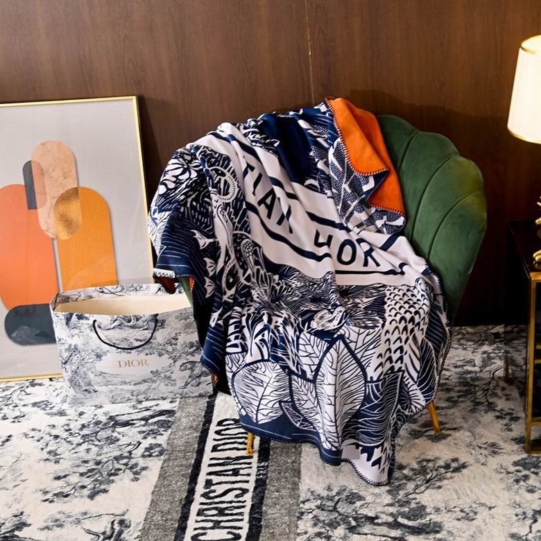 Dior 1.5x1.5m 1.5x2m 2x2.3m    (4)