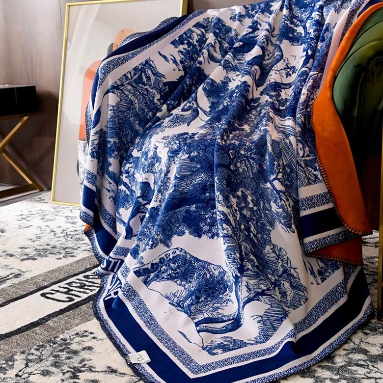 Dior 1.5x1.5m 1.5x2m 2x2.3m    (4)