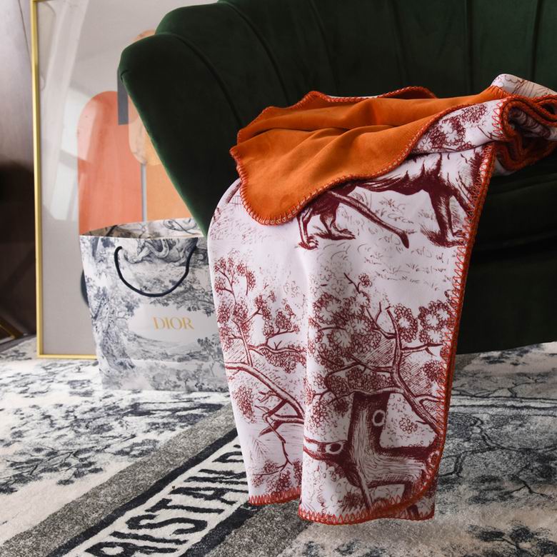 Dior 1.5x1.5m 1.5x2m 2x2.3m    (4)