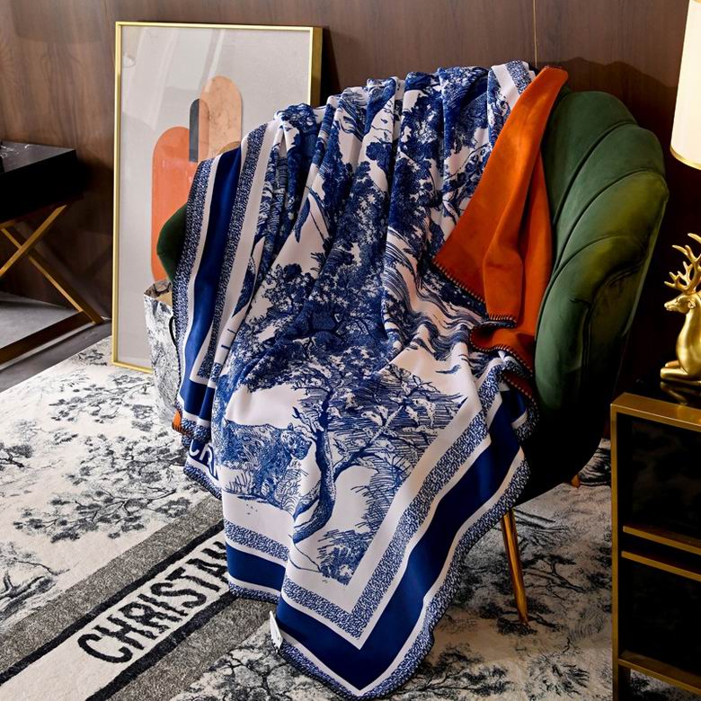 Dior 1.5x1.5m 1.5x2m 2x2.3m    (5)