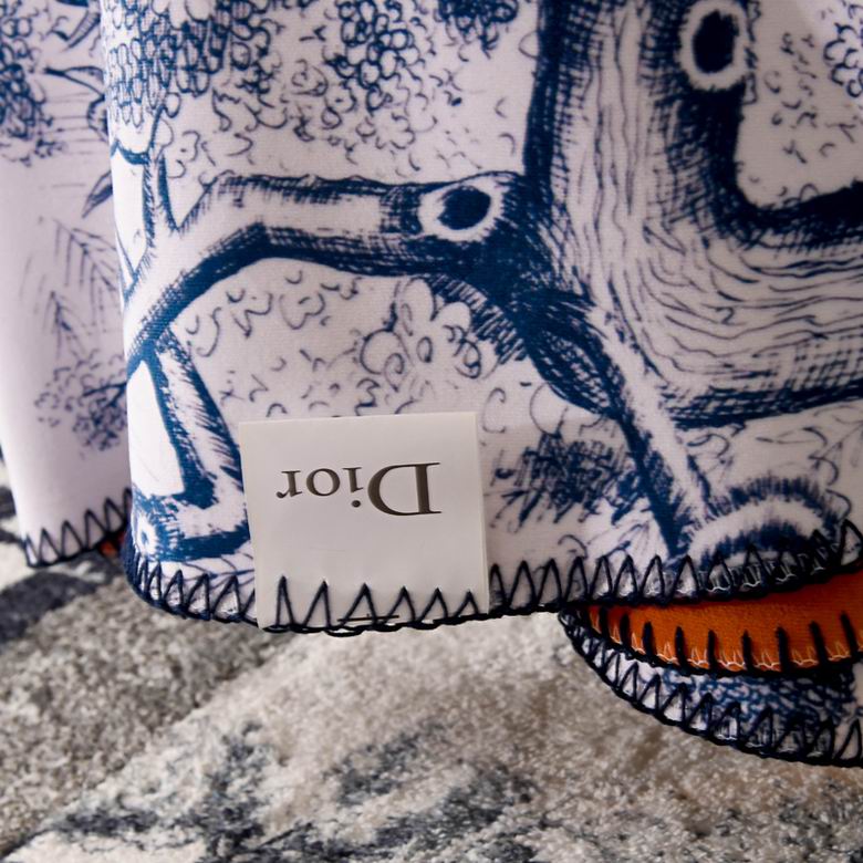 Dior 1.5x1.5m 1.5x2m 2x2.3m    (5)